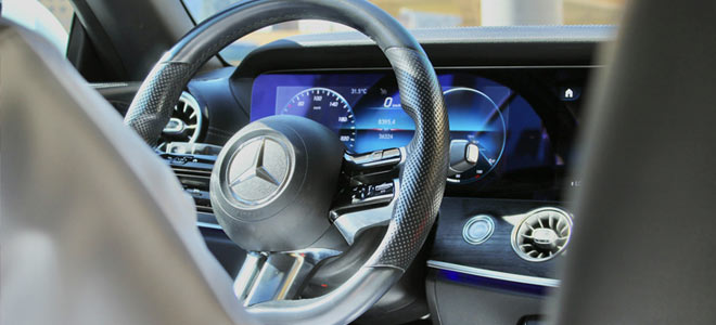 we manufacture plastic components OEM parts for automotive companies